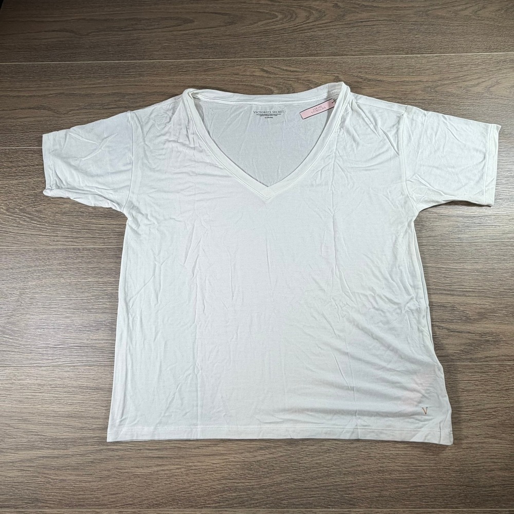 Victoria's Secret Women's Heavenly Modal V-Neck T-Shirt White M NEW Classic